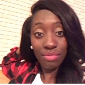 Meet your Posher, Cynthia